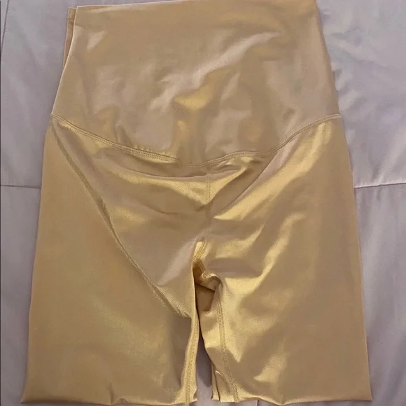 Fabletics High-Waisted Shine Maternity Leggings - Picture 5 of 9